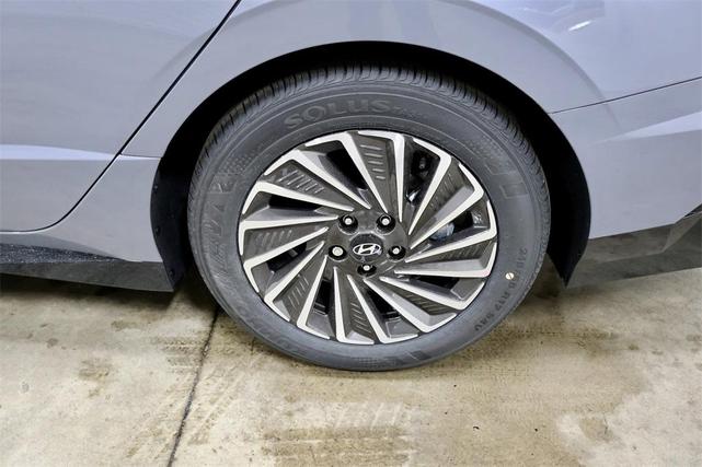 Photo of 2025 Blue Hyundai SONATA Hybrid