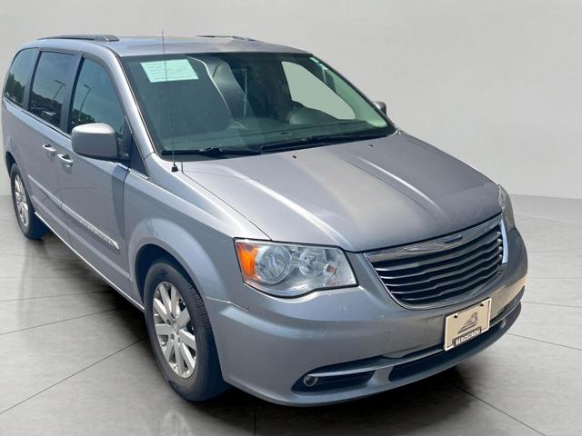 Photo of 2016  Chrysler Town & Country