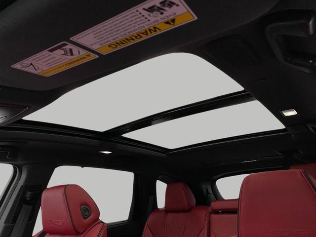 Photo of 2025 Platinum White Pearl Acura MDX