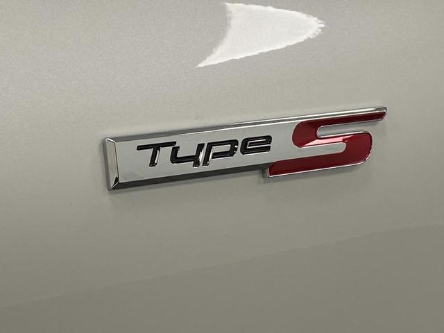 Photo of 2025 Platinum White Pearl Acura MDX
