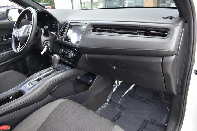 Photo of 2022 Platinum White Pearl Honda HR-V