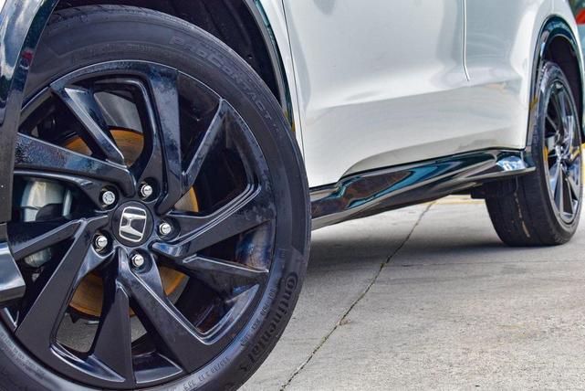 Photo of 2022 Platinum White Pearl Honda HR-V