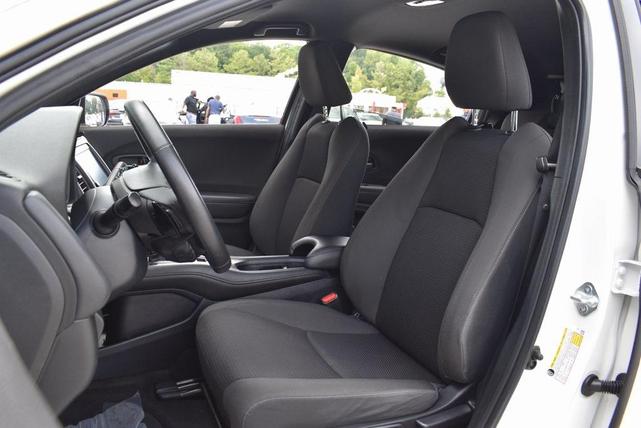 Photo of 2022 Platinum White Pearl Honda HR-V