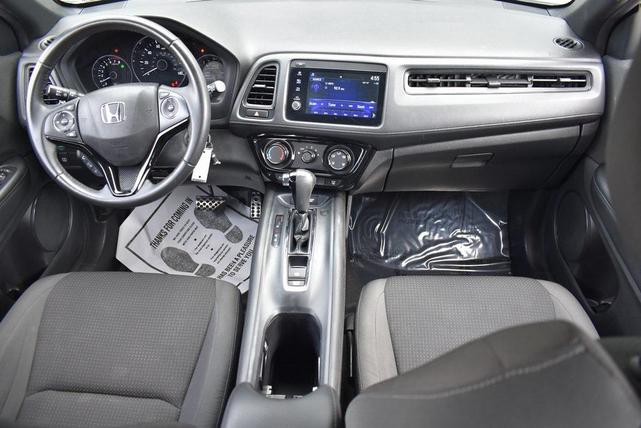 Photo of 2022 Platinum White Pearl Honda HR-V