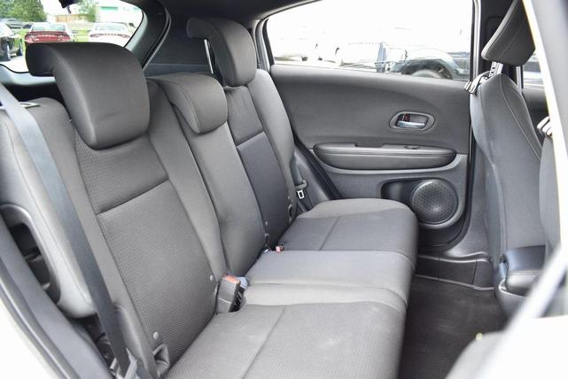 Photo of 2022 Platinum White Pearl Honda HR-V