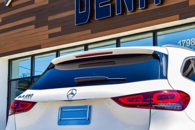 Photo of 2021 White Mercedes-Benz GLA 250