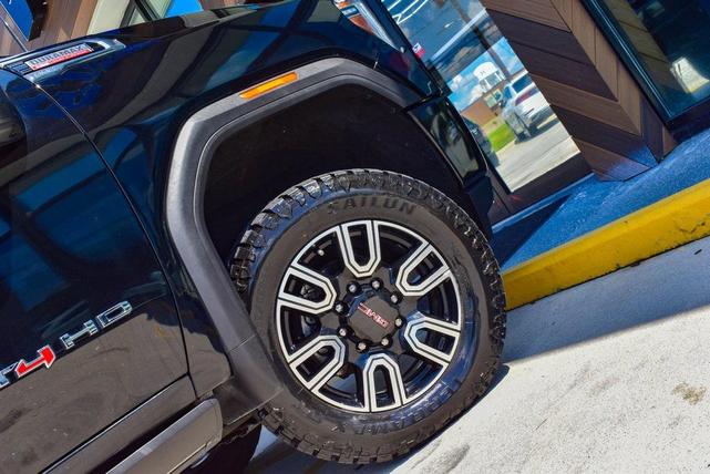 Photo of 2022 Onyx Black GMC Sierra 2500