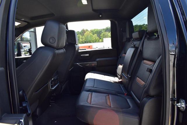 Photo of 2022 Onyx Black GMC Sierra 2500