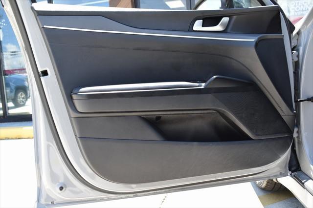 Photo of 2024 Wolf Gray Kia K5