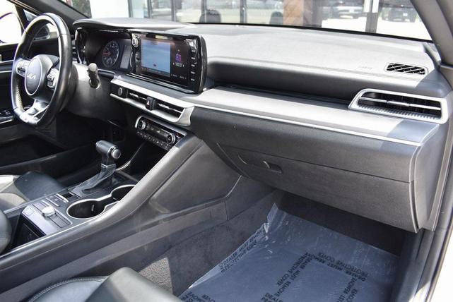 Photo of 2022 Glacial White Pearl Kia K5