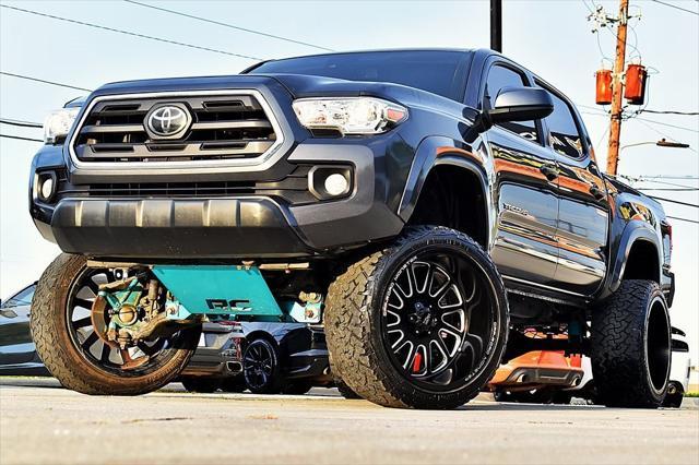 Photo of 2019 Gray Toyota Tacoma