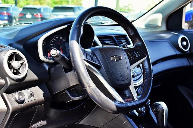 Photo of 2018 Kinetic Blue Metallic Chevrolet Sonic