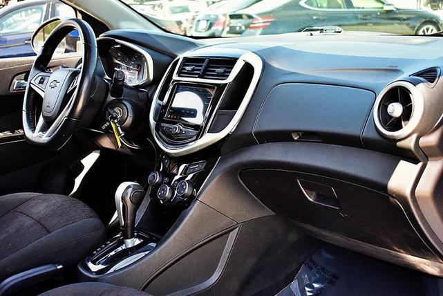 Photo of 2018 Kinetic Blue Metallic Chevrolet Sonic