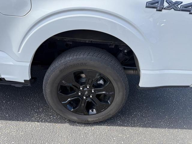 Photo of 2023 White Metallic Ford F-150
