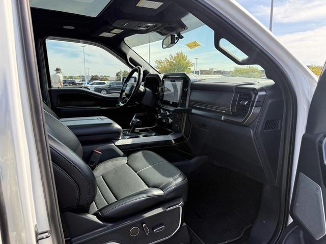 Photo of 2023 White Metallic Ford F-150