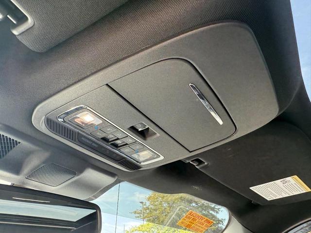 Photo of 2023 White Metallic Ford F-150