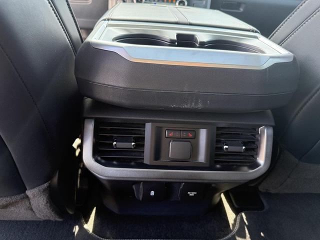 Photo of 2023 White Metallic Ford F-150