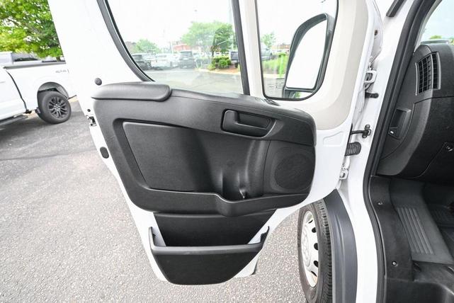 Photo of 2016 Bright White Clearcoat RAM ProMaster 1500