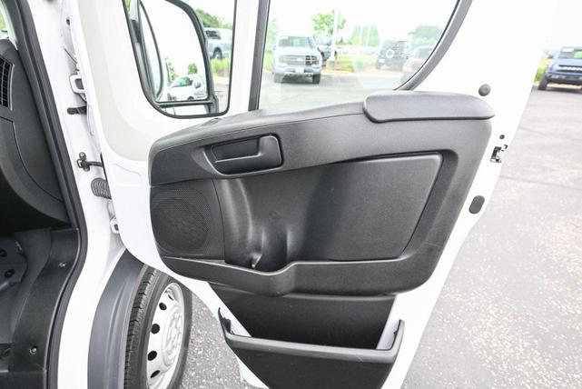 Photo of 2016 Bright White Clearcoat RAM ProMaster 1500