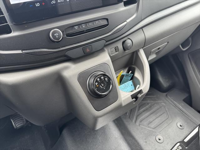 Photo of 2025 Oxford White Ford Transit-350