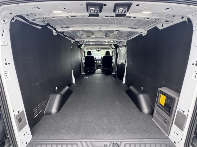 Photo of 2025 Oxford White Ford Transit-350