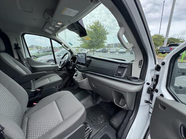 Photo of 2025 Oxford White Ford Transit-350