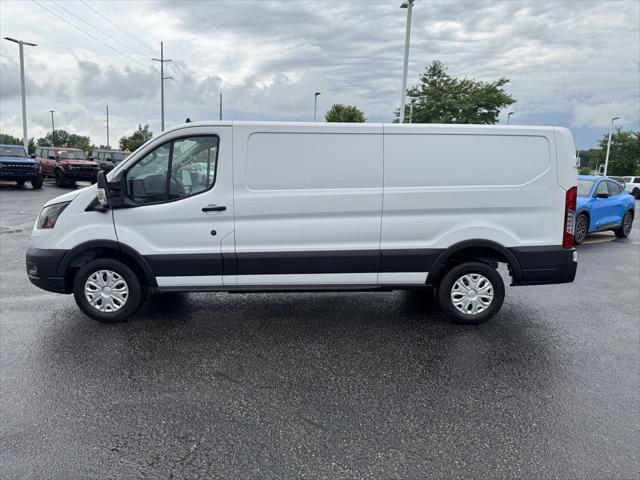 Photo of 2025 Oxford White Ford Transit-350