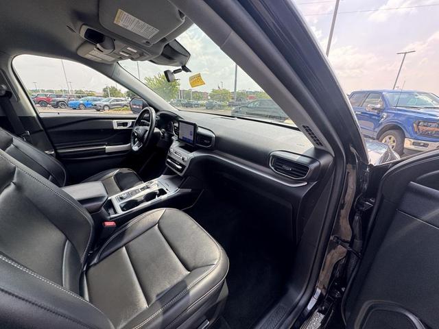 Photo of 2023 Agate Black Metallic Ford Explorer