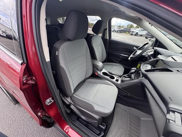 Photo of 2016 Ruby Red Metallic Ford Escape