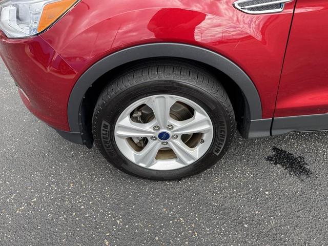Photo of 2016 Ruby Red Metallic Ford Escape
