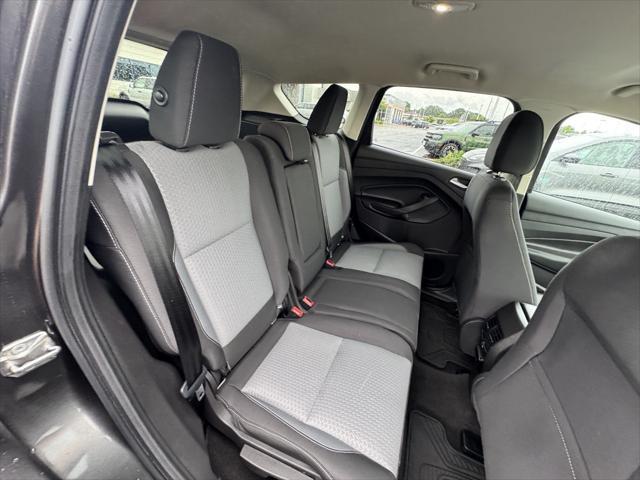 Photo of 2017 Magnetic Ford Escape