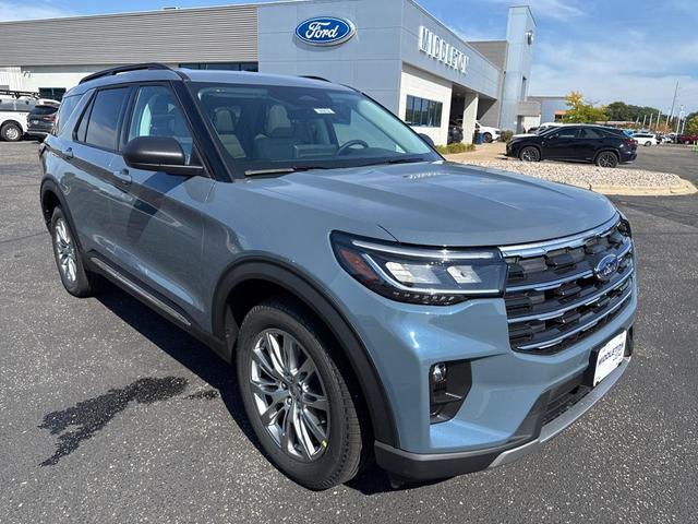 Photo of 2025 Vapor Blue Ford Explorer