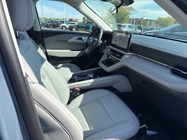 Photo of 2025 Vapor Blue Ford Explorer