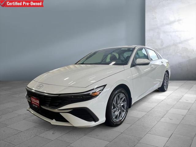 2024 Hyundai Elantra Hev