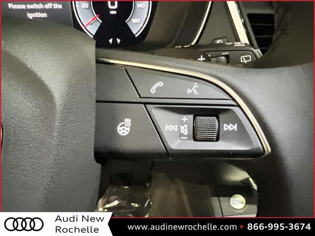 Photo of 2025 Gray Audi Q5