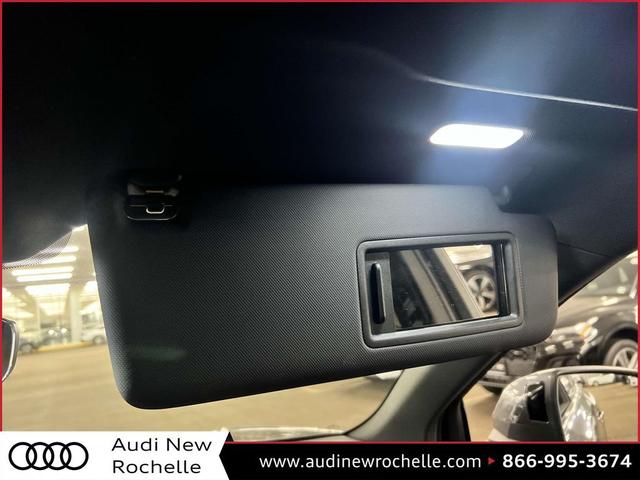 Photo of 2025 Gray Audi Q5