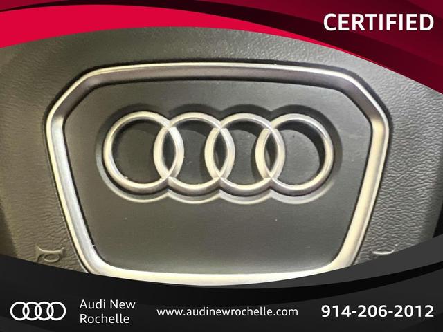 Photo of 2025 Gray Audi Q5