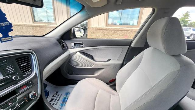 Photo of 2015 Gray Kia Optima