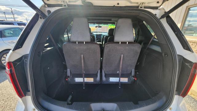 Photo of 2013 White Ford Explorer