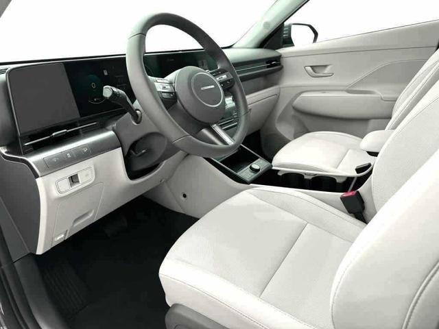 Photo of 2025 Abyss Black Pearl Hyundai KONA