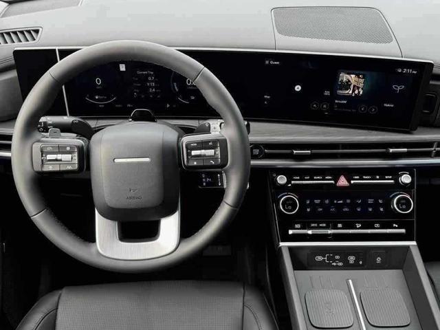 Photo of 2025 Shimmering Silver Hyundai SANTA FE HEV