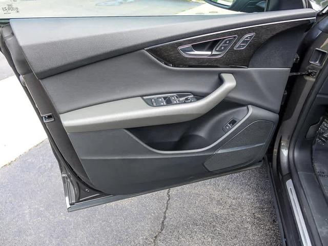Photo of 2019 Samurai Gray Metallic Audi Q8