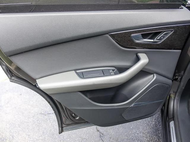 Photo of 2019 Samurai Gray Metallic Audi Q8