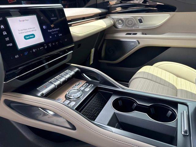 Photo of 2025 Whisper Blue Metallic Clearcoat Lincoln Nautilus