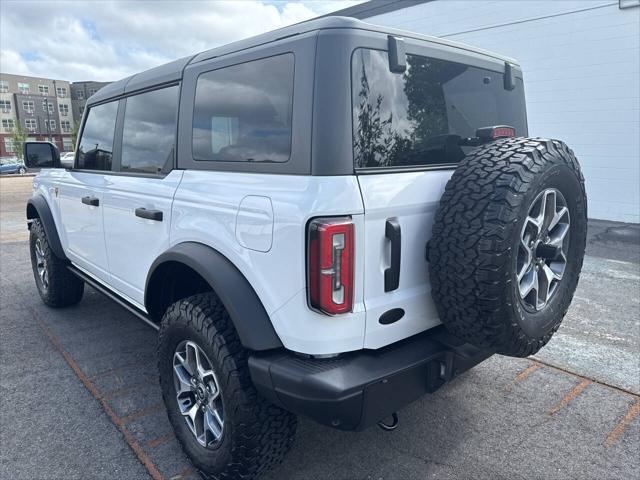 Photo of 2024 Oxford White Ford Bronco
