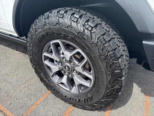 Photo of 2024 Oxford White Ford Bronco