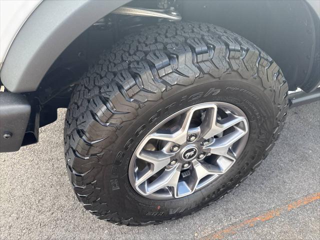 Photo of 2024 Oxford White Ford Bronco