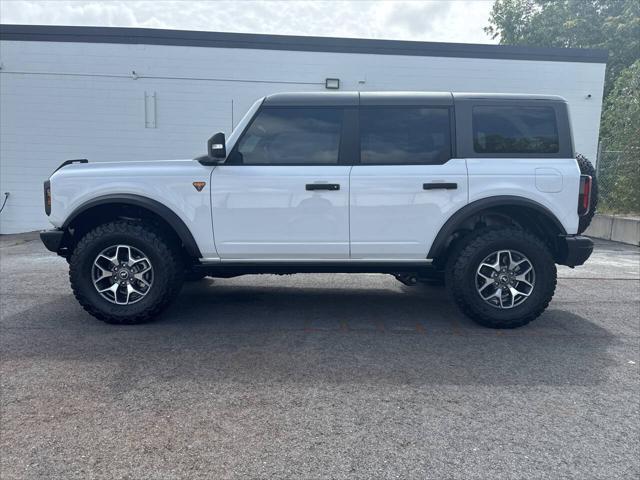 Photo of 2024 Oxford White Ford Bronco