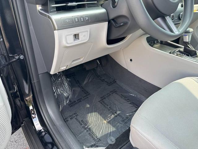 Photo of 2024 Abyss Black Pearl Hyundai KONA