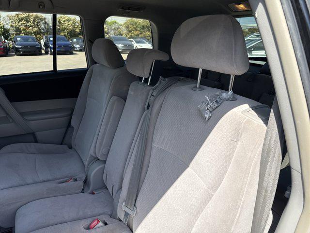 Photo of 2008 Black Toyota Highlander